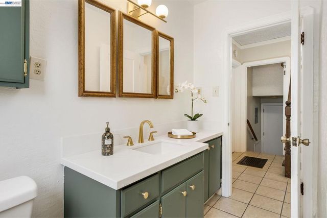 1914 105Th Ave, Oakland, CA 94603