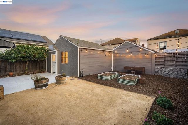 1914 105Th Ave, Oakland, CA 94603