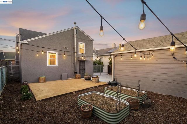 1914 105Th Ave, Oakland, CA 94603