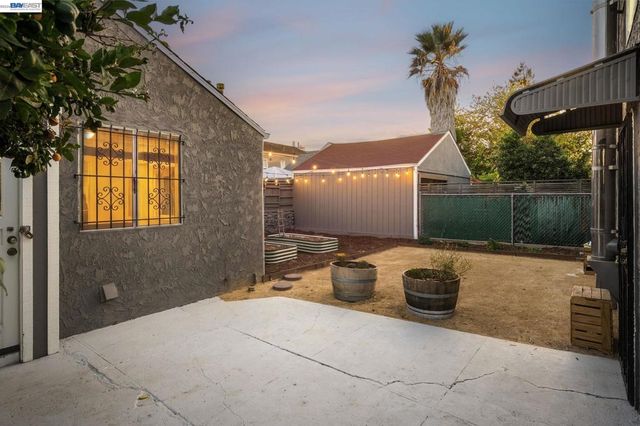 1914 105Th Ave, Oakland, CA 94603