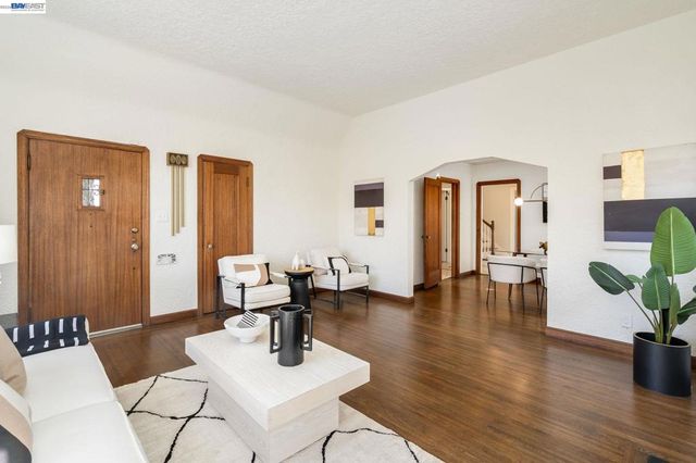 1914 105Th Ave, Oakland, CA 94603
