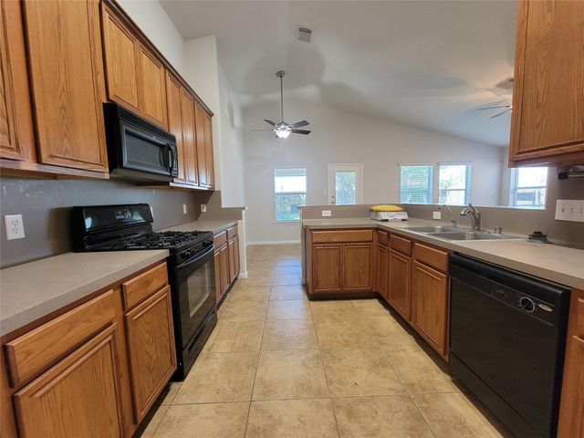 2723 Wild Oak Park Drive, Conroe, TX 77385