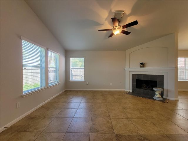 2723 Wild Oak Park Drive, Conroe, TX 77385