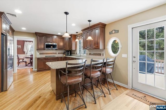 4 Lindeman Avenue, Closter, NJ 07624