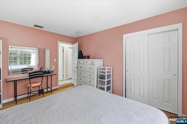 4 Lindeman Avenue, Closter, NJ 07624