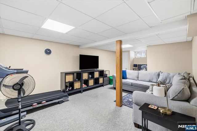 4 Lindeman Avenue, Closter, NJ 07624