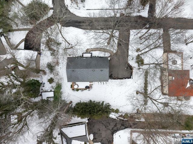 4 Lindeman Avenue, Closter, NJ 07624