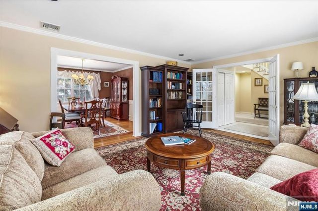 4 Lindeman Avenue, Closter, NJ 07624