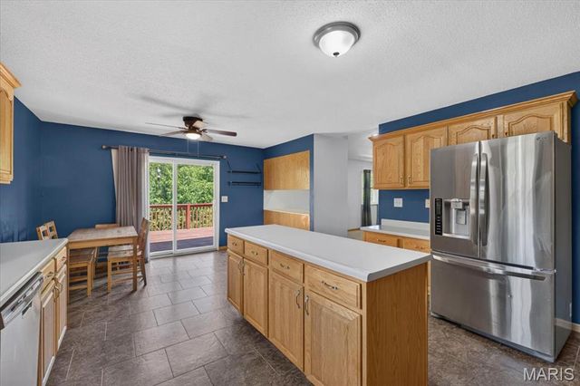 813 E Haven Drive, Waterloo, IL 62298
