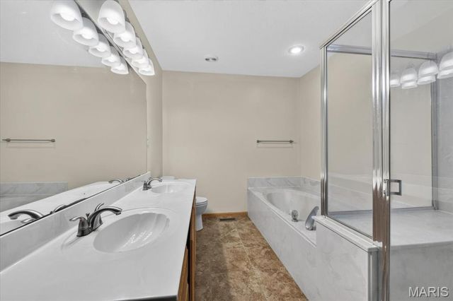 813 E Haven Drive, Waterloo, IL 62298