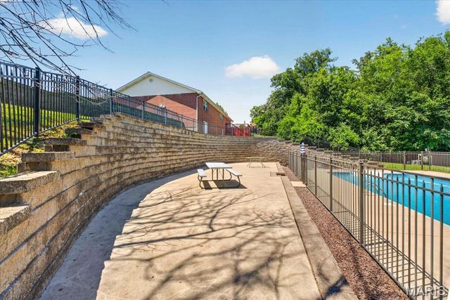 813 E Haven Drive, Waterloo, IL 62298