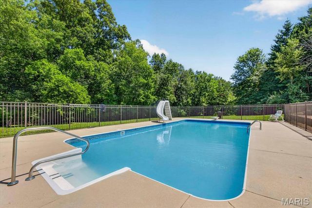 813 E Haven Drive, Waterloo, IL 62298