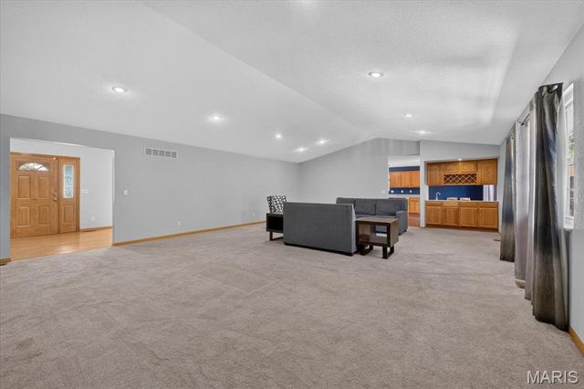 813 E Haven Drive, Waterloo, IL 62298