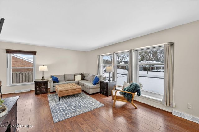 1931 Cherrylawn Drive, Toledo, OH 43614