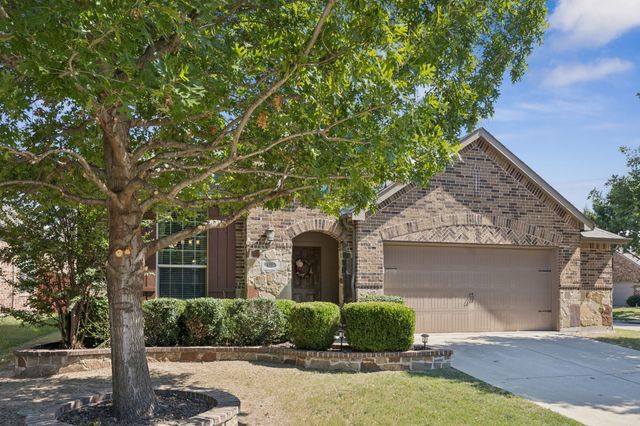633 Hummingbird Drive, Little Elm, TX 75068