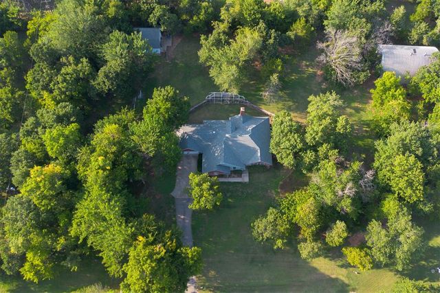 3333 Everett Drive, Edmond, OK 73013
