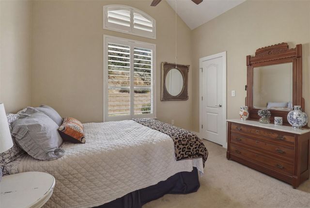 320 Park LN, Burnet, TX 78611