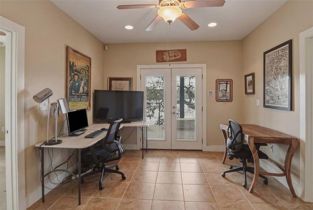 320 Park LN, Burnet, TX 78611