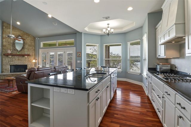 320 Park LN, Burnet, TX 78611
