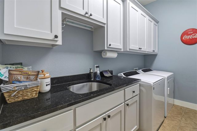 320 Park LN, Burnet, TX 78611