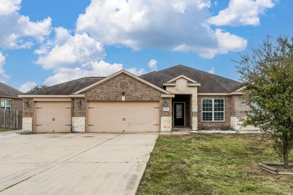 18879 Atascosa Trail, Magnolia, TX 77355