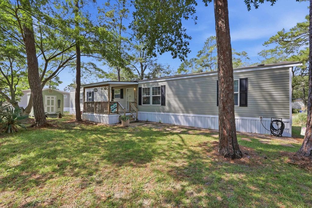 4604 Albatross St., North Myrtle Beach, SC 29582 — exterior