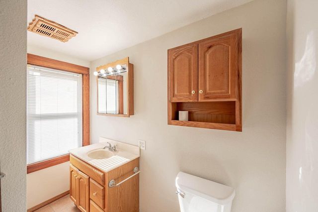 616 Park STREET, Watertown, WI 53098