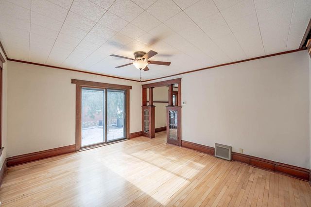 616 Park STREET, Watertown, WI 53098