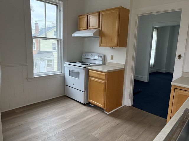 81-83 Adams Street, Burlington, VT 05401