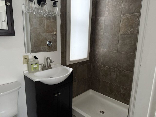 81-83 Adams Street, Burlington, VT 05401