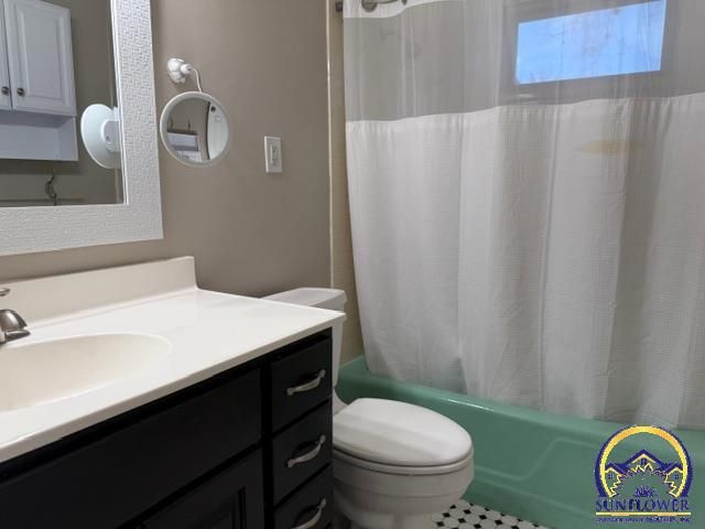 1838 SW Village DR, Topeka, KS 66604