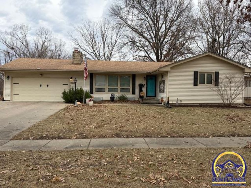 1838 SW Village DR, Topeka, KS 66604