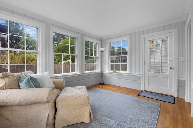 12 Ayer Street, Nashua, NH 03064