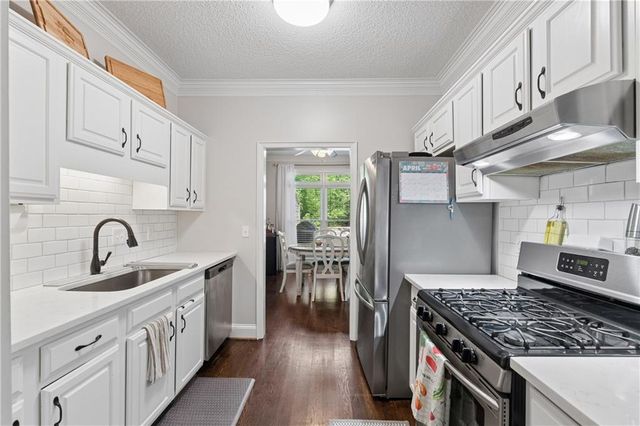 100 Weatherburne Drive, Roswell, GA 30076