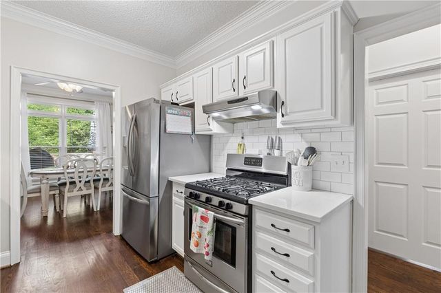 100 Weatherburne Drive, Roswell, GA 30076