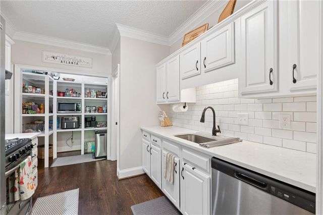100 Weatherburne Drive, Roswell, GA 30076