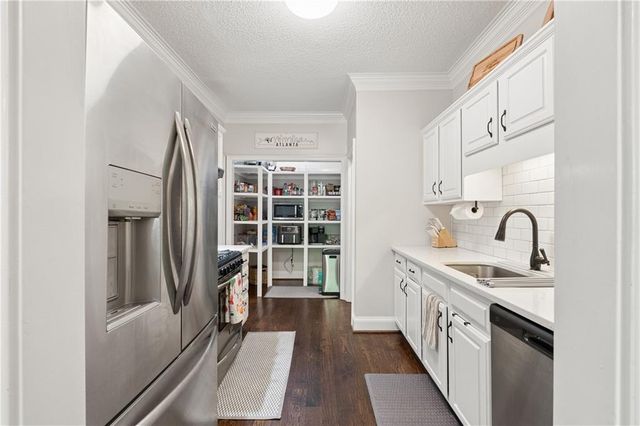 100 Weatherburne Drive, Roswell, GA 30076