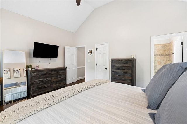 100 Weatherburne Drive, Roswell, GA 30076