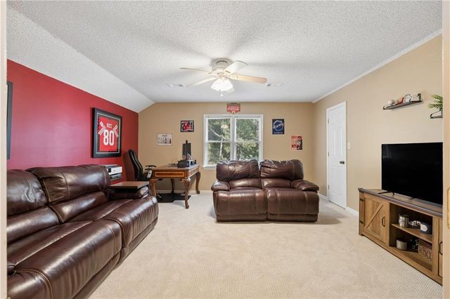 100 Weatherburne Drive, Roswell, GA 30076