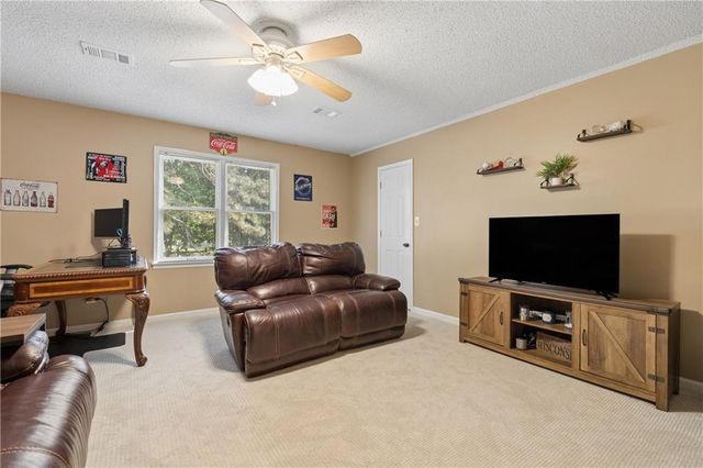 100 Weatherburne Drive, Roswell, GA 30076