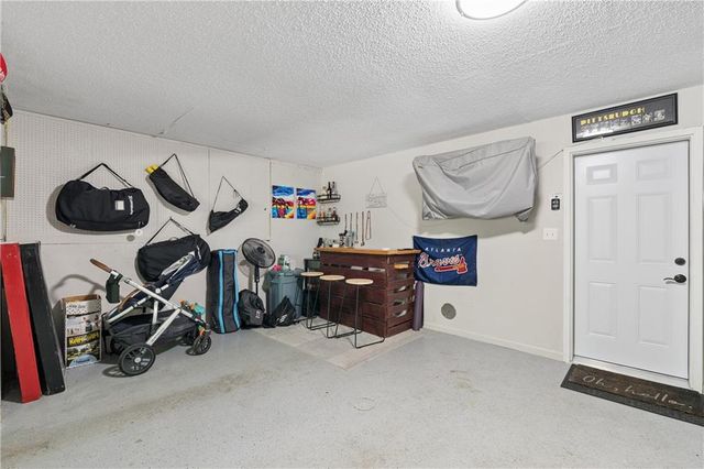 100 Weatherburne Drive, Roswell, GA 30076