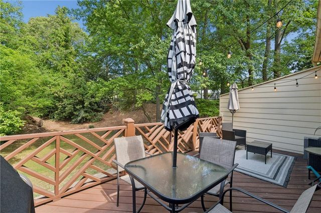 100 Weatherburne Drive, Roswell, GA 30076