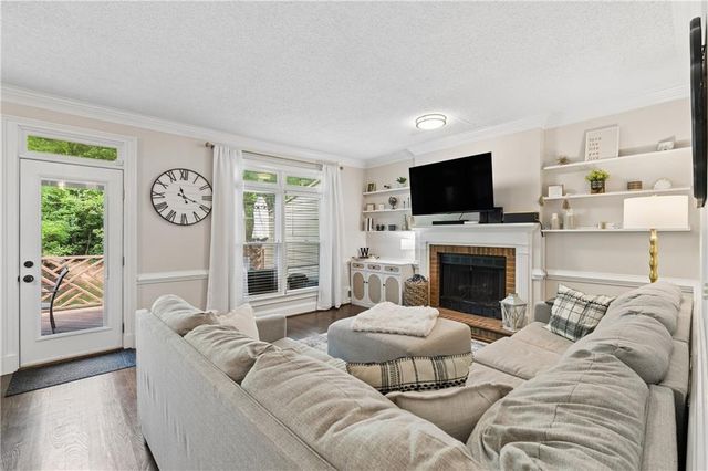 100 Weatherburne Drive, Roswell, GA 30076