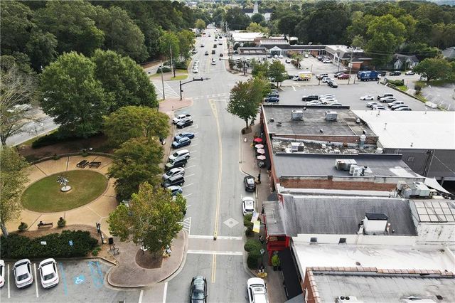 100 Weatherburne Drive, Roswell, GA 30076