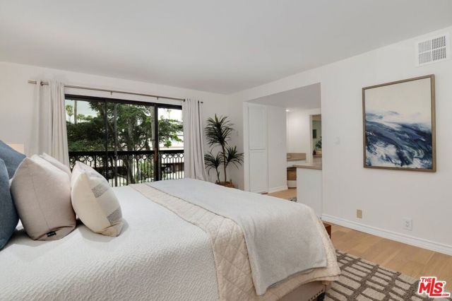 848 Lincoln Boulevard A, Santa Monica, CA 90403