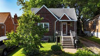 472 Kingston Drive, St Louis, MO 63125