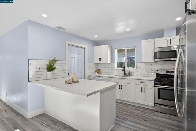 3112 Florida Ave, Richmond, CA 94804