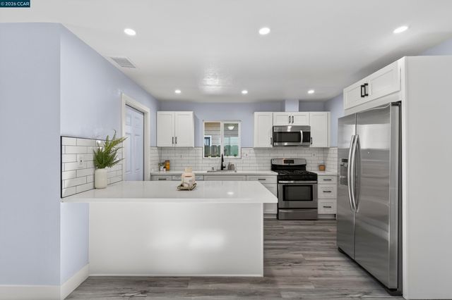 3112 Florida Ave, Richmond, CA 94804