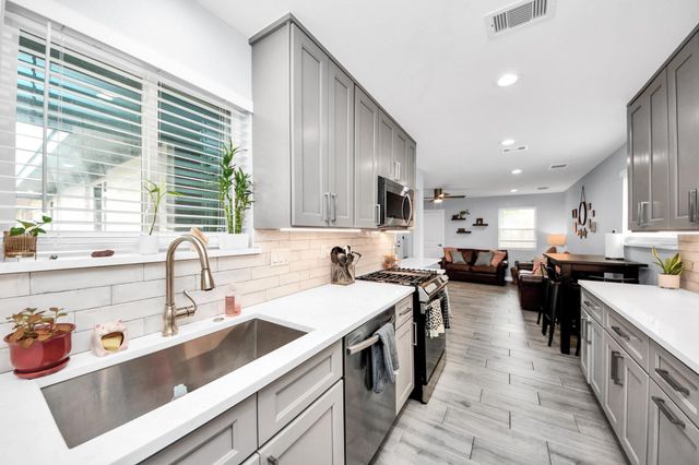 834 Ellington Street, Houston, TX 77088