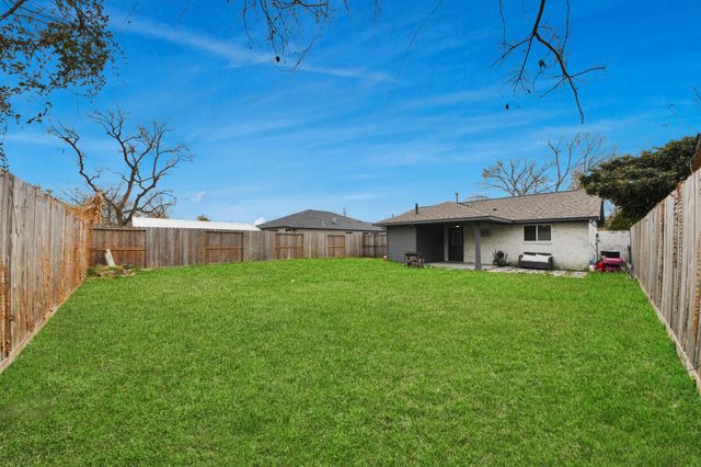 834 Ellington Street, Houston, TX 77088